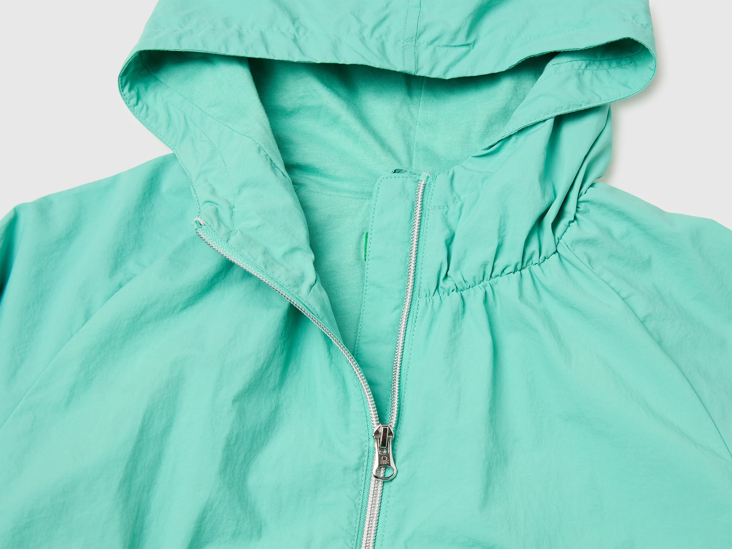 United Colors Of Benetton / Ветровка для девочки - фото 3