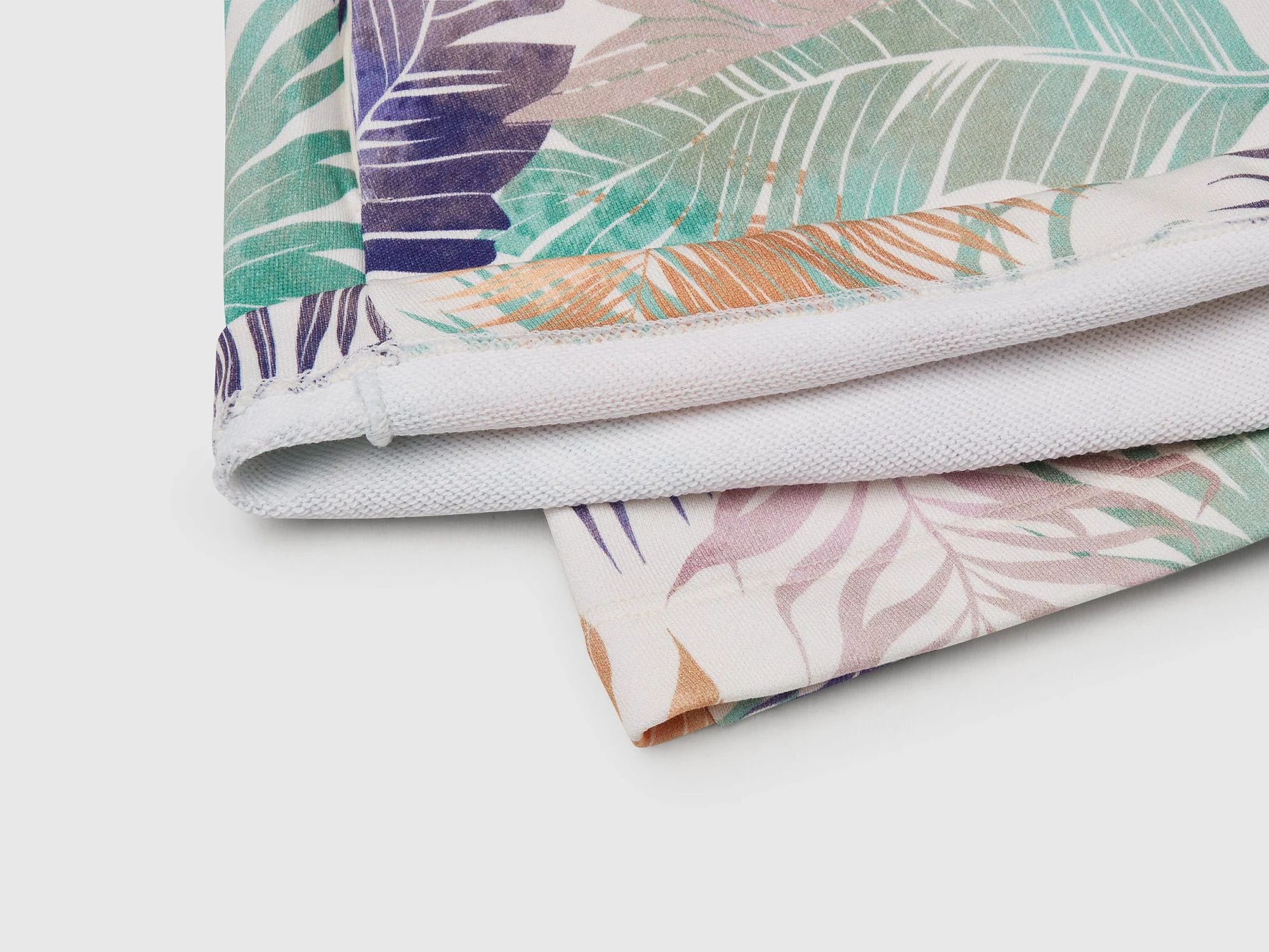 United Colors Of Benetton / Шорты трикотажные с принтом для девочки