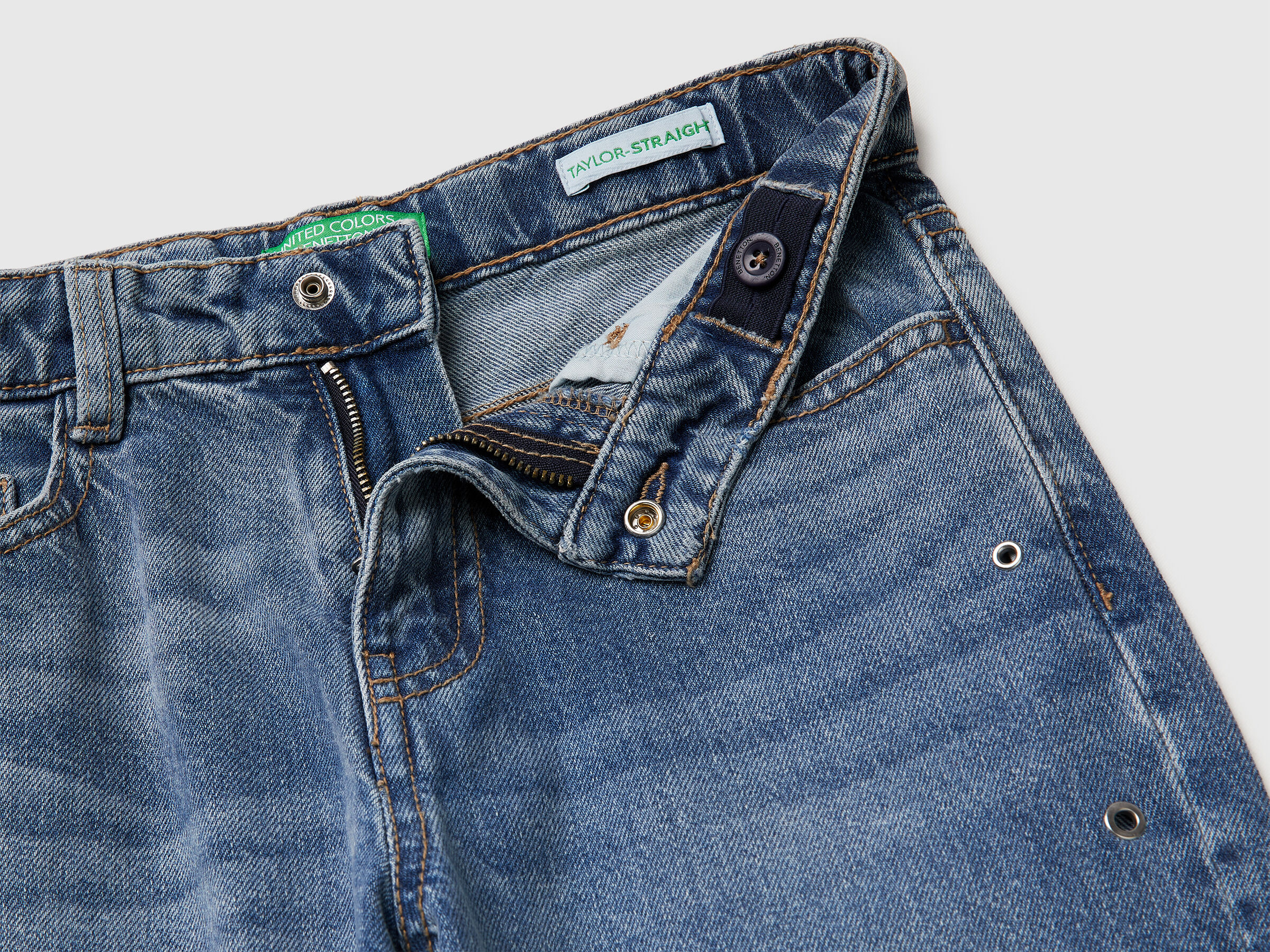 United Colors Of Benetton / Джинсы прямого кроя для девочки