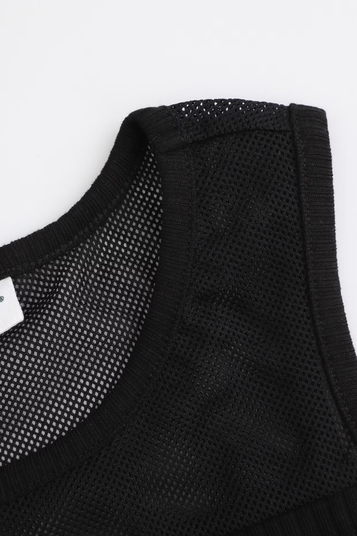 Coccodrillo / Топ трикотажный с декоративной сеткой для девочки