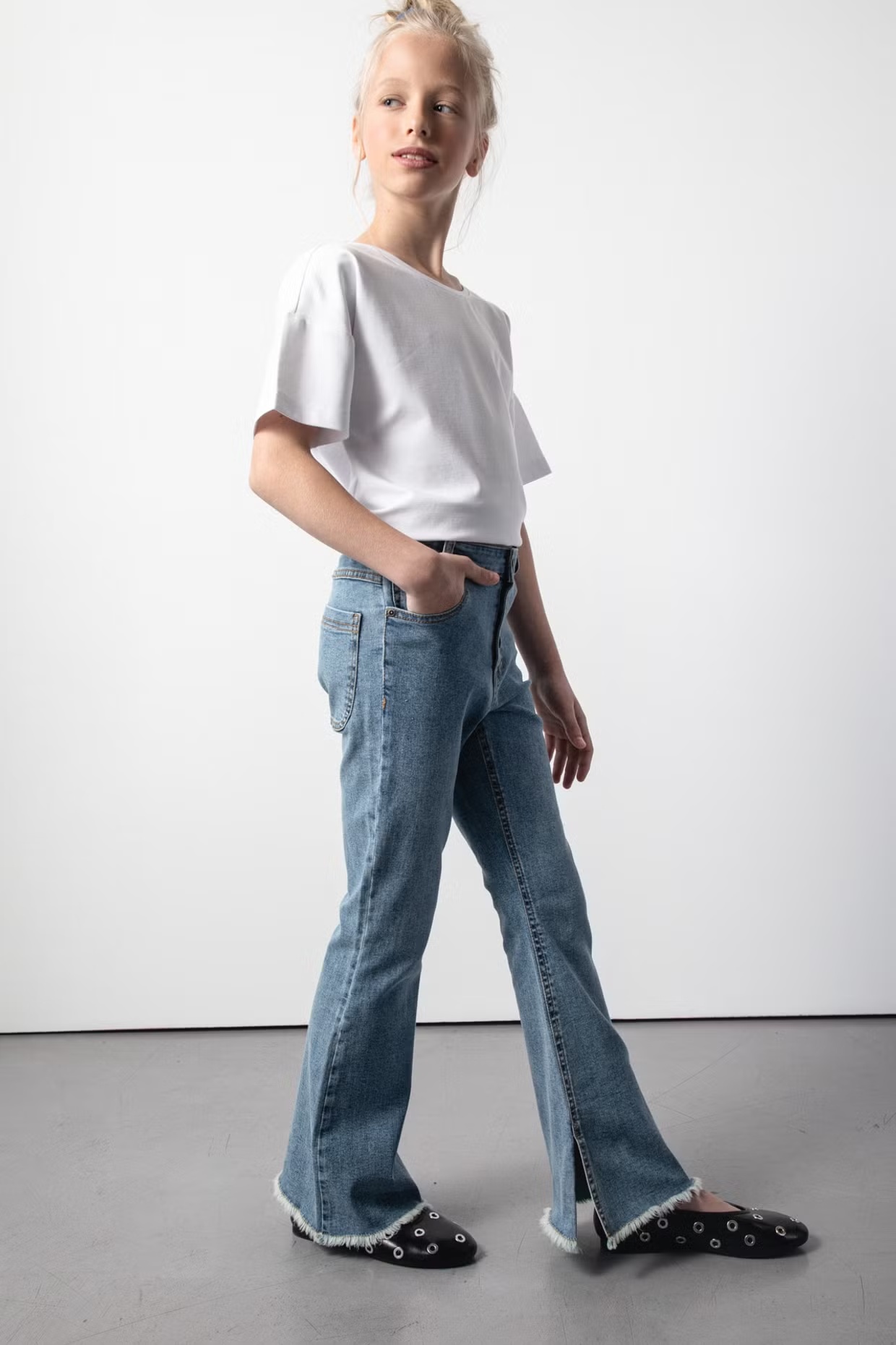 Coccodrillo / Джинсы расклешеные для девочки