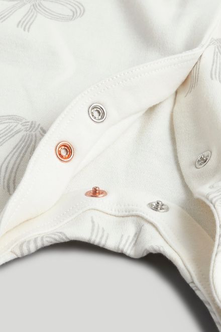 Mothercare / Комплект слип, боди 2 шт., брюки, лонгслив, фартук нагрудный, варежки-царапки и шапка для девочки