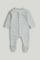 Mothercare / Комплект слип, боди 2 шт., брюки, лонгслив, фартук нагрудный, варежки-царапки и шапка для мальчика - фото 2