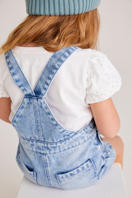 Next / Комплект футболка и полукомбинезон джинсовый для девочки - фото 3