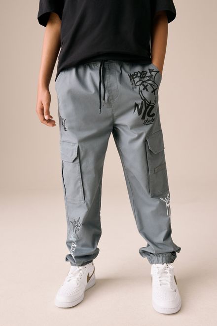 Next / Брюки карго с принтом для мальчика - фото 2