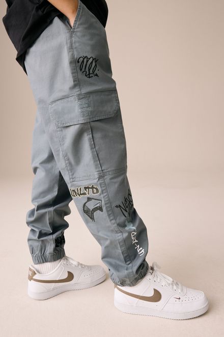 Next / Брюки карго с принтом для мальчика - фото 3