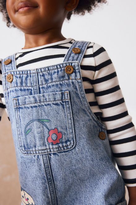 Next / Комплект лонгслив и полукомбинезон джинсовый с принтом для девочки