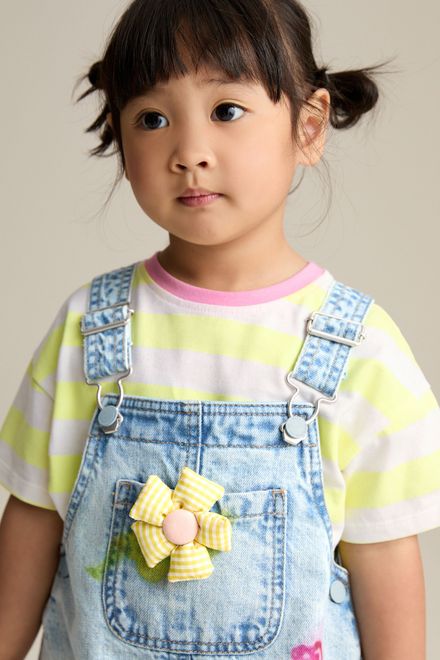 Next / Комплект футболка и полукомбинезон джинсовый с аппликацией для девочки - фото 2