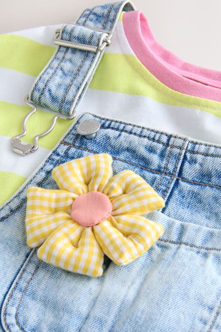 Next / Комплект футболка и полукомбинезон джинсовый с аппликацией для девочки - фото 8